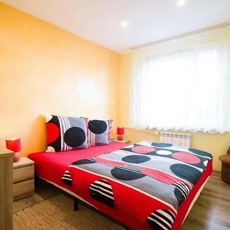 Apartment A&b *